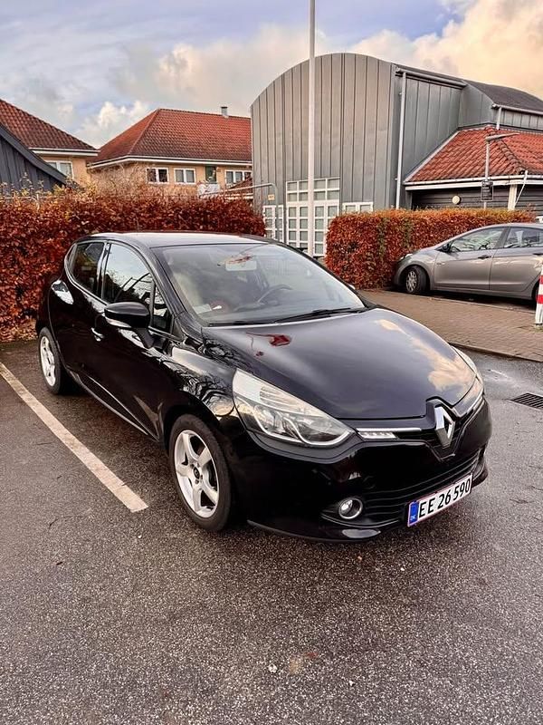 Brugt Renault Clio IV 90 HK (66 kW) 2014 Sort Hatchback