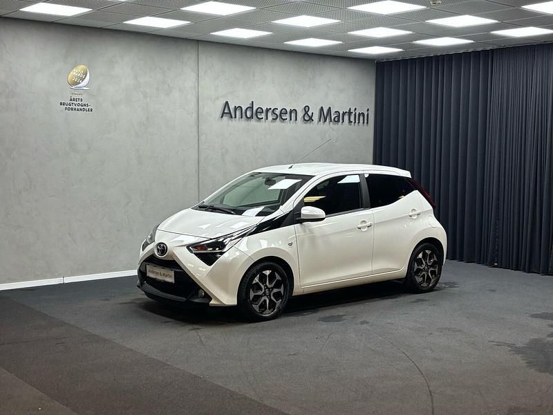 Hvid Brugt 2020 Toyota Aygo x-press Hatchback | 88.900 kr. (Fair pris) - Billede 1/4