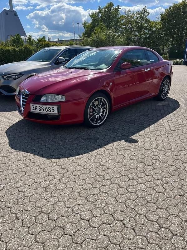 Brugt Alfa Romeo GT 240 HK (176 kW) 2005 Coupe