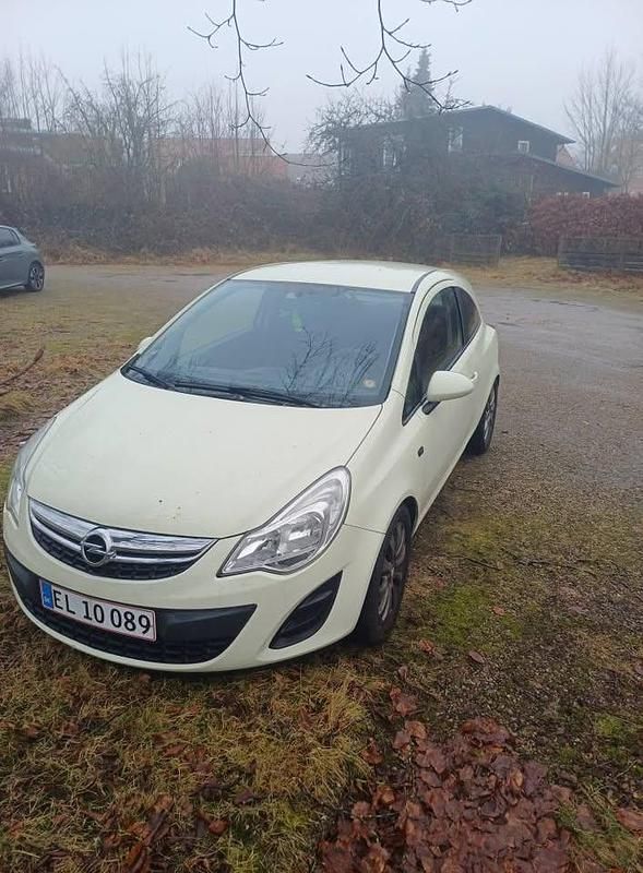 Brugt Opel Corsa 65 HK (47 kW) 2012 Hatchback
