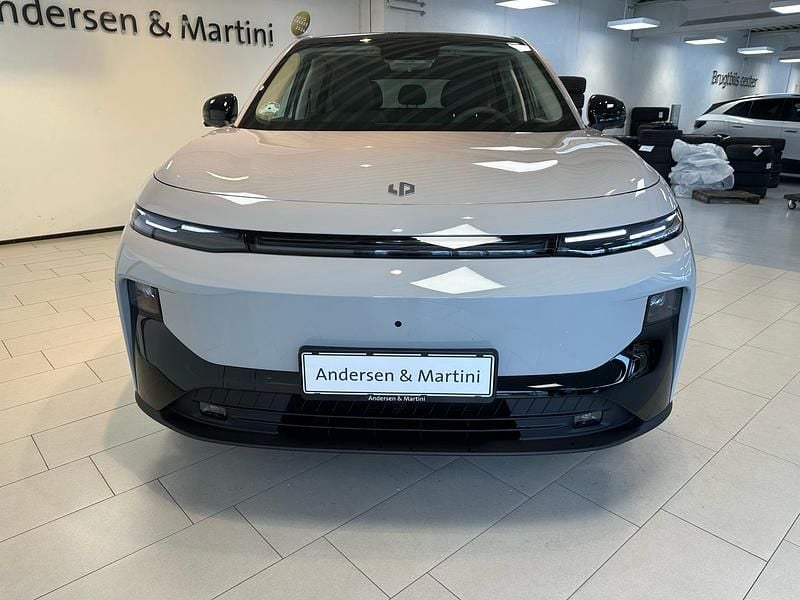 Ny Leapmotor B10 160 kW (218 HK) 2025 Tundragrey SUV