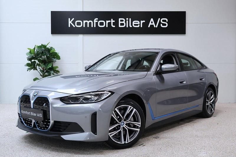 Gråmetal Brugt 2023 BMW i4 Sedan | 384.900 kr. (God pris) - Billede 1/4