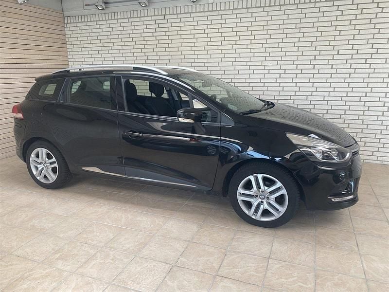 Sort Brugt 2017 Renault Clio GrandTour Zen Stationcar | 82.000 kr. (Fair pris) - Billede 1/4
