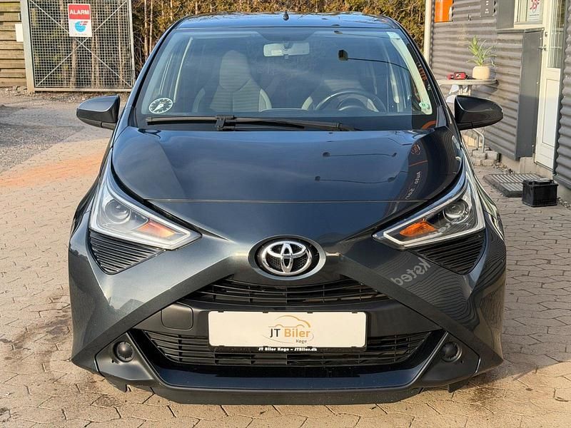 Brugt Toyota Aygo x-press 72 HK (52 kW) 2019 Grå Hatchback