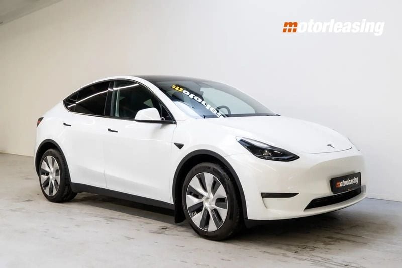 Hvidmetal Brugt 2023 Tesla Model Y Long Range SUV | 269.995 kr. (Fair pris) - Billede 1/4