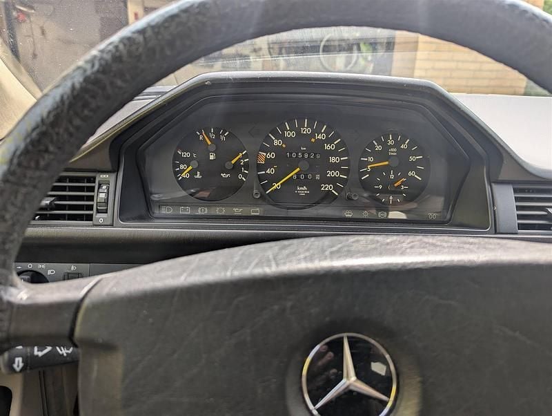 Brugt Mercedes 300 1987