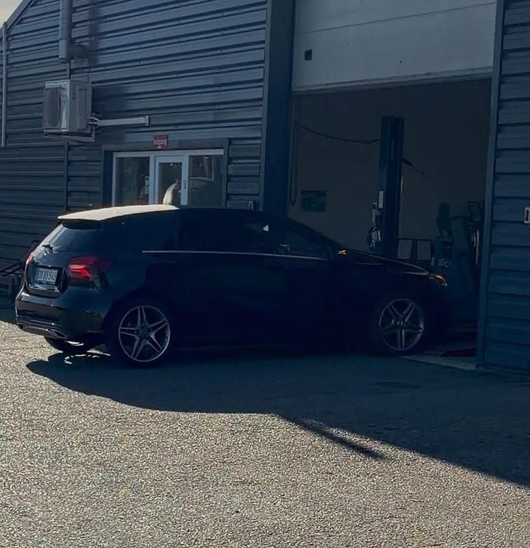 Brugt Mercedes A200 AMG line 156 HK (114 kW) 2016 Sort Hatchback