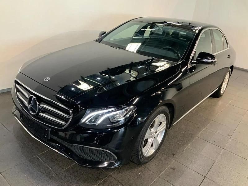 Sort Brugt 2018 Mercedes E220 Avantgarde Sedan | 269.900 kr. (Super pris) - Billede 1/4