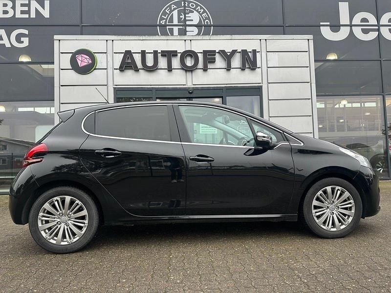 Sort Brugt 2019 Peugeot 208 Allure Sky Hatchback | 68.800 kr. (God pris) - Billede 1/4