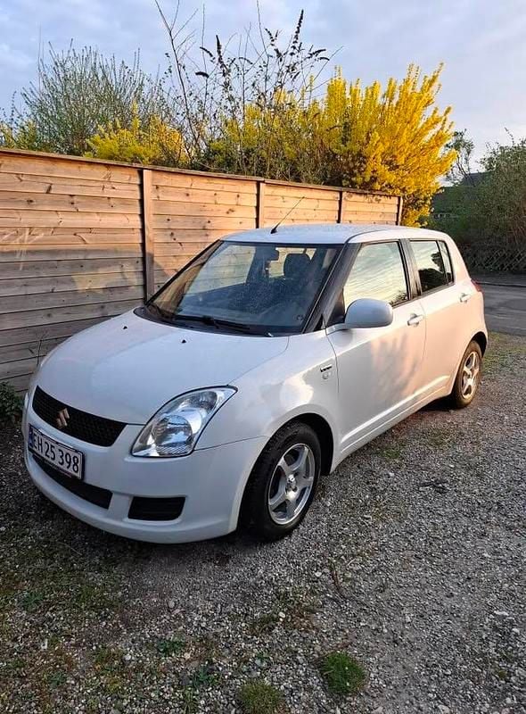 Brugt 2009 Suzuki Swift Hatchback | 22.900 kr. - Billede 1/4