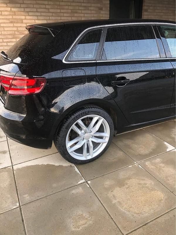 Brugt Audi A3 Sportback Ambiente 110 HK (80 kW) 2015 Sort Hatchback