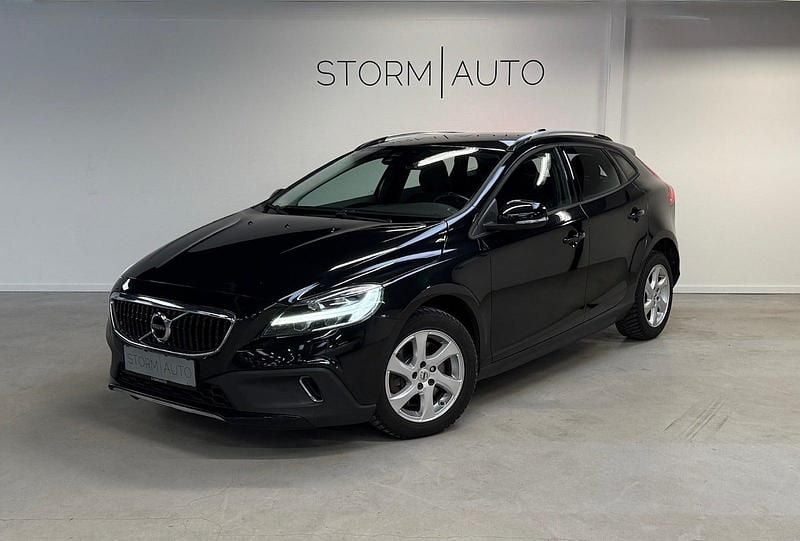 Brugt Volvo V40 Momentum 120 HK (88 kW) 2017 Sortmetal Hatchback