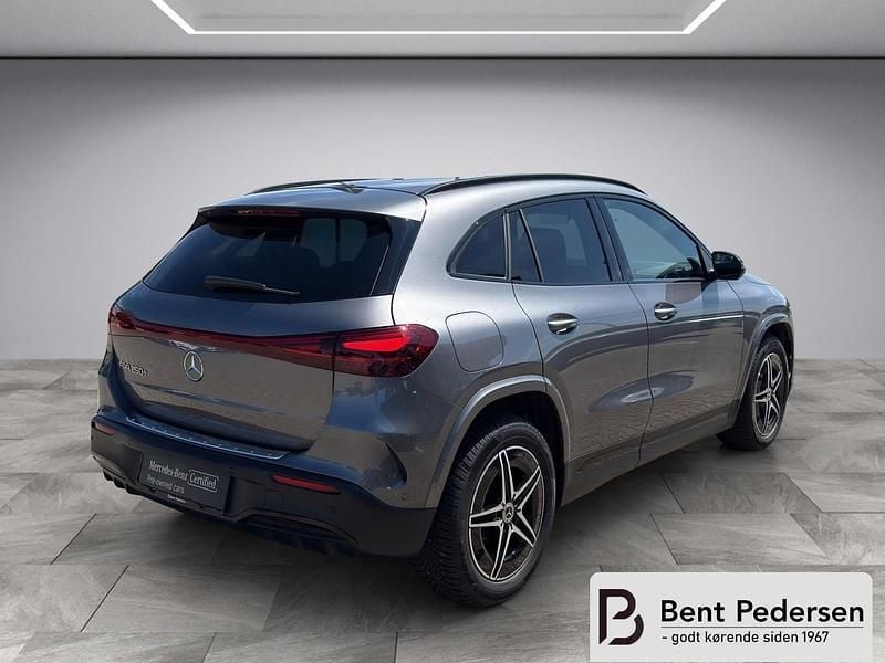 Mountaingrå metallak Ny 2025 Mercedes EQA250+ AMG Edition 1 SUV | 364.380 kr. - Billede 1/4