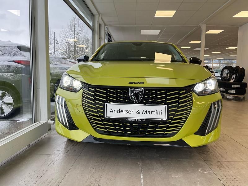 Brugt Peugeot e-208 Style 100 kW (136 HK) 2023 Yellow/lime Hatchback