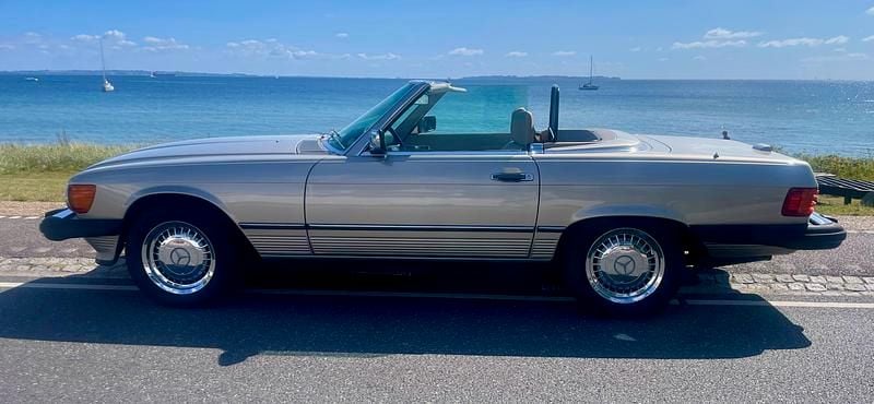 Guld Brugt 1987 Mercedes 560 | 255.000 kr. - Billede 1/4