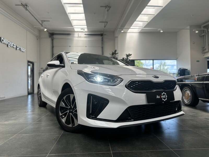 Hvidmetal Brugt 2020 Kia Ceed Sportswagon Stationcar | 154.999 kr. (God pris) - Billede 1/4