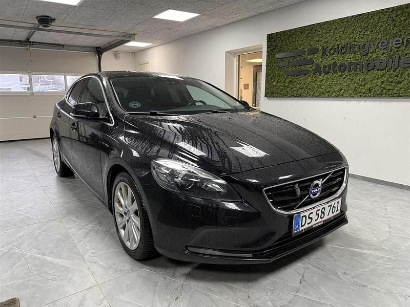 Ikke angivet Brugt 2014 Volvo V40 Momentum Stationcar | 99.700 kr. (Fair pris) - Billede 1/4