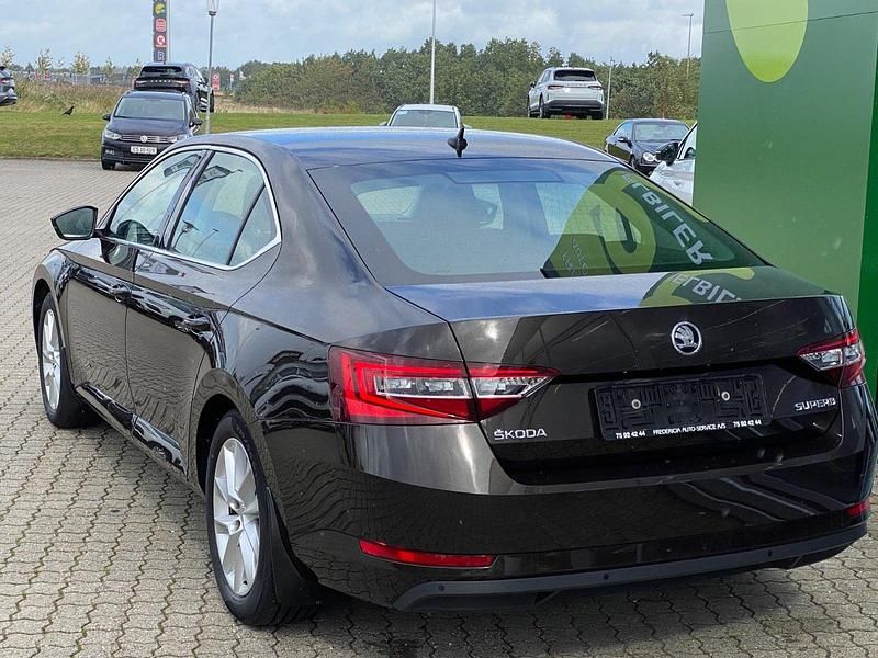 Brugt Skoda Superb Style 150 HK (110 kW) 2019 Brunmetal Hatchback