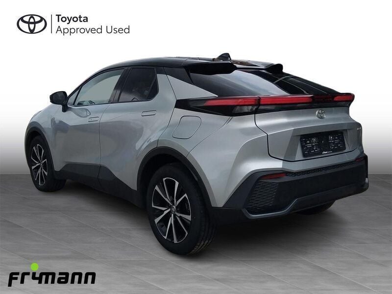 2vu 1l0 shimmering silver/20 Brugt 2024 Toyota C-HR Style SUV | 344.887 kr. - Billede 1/4