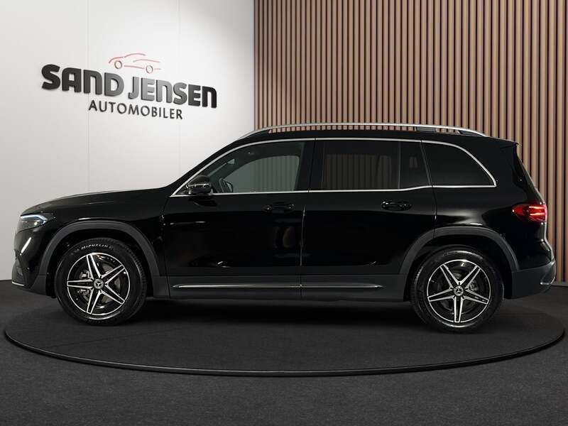 Sortmetal Brugt 2024 Mercedes EQB300 AMG line SUV | 399.900 kr. (Dyr) - Billede 1/3