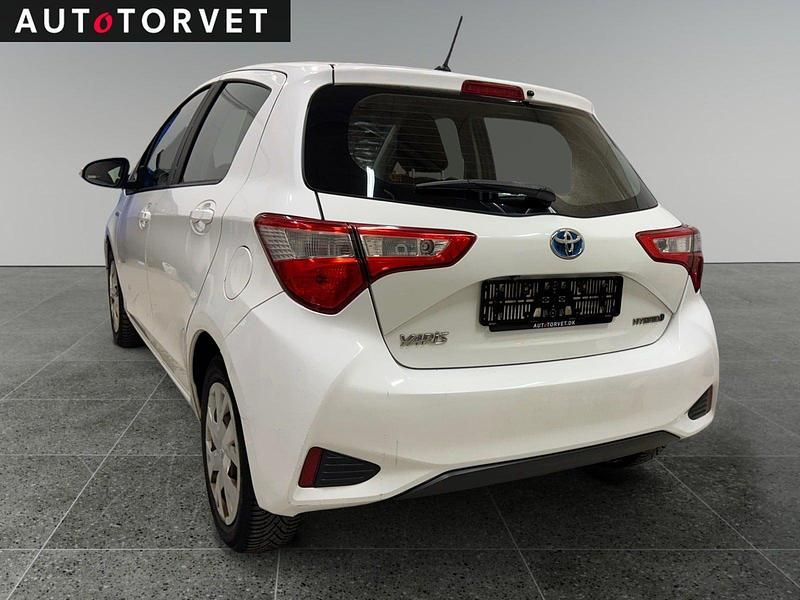Brugt Toyota Yaris Hybrid H2 100 HK (73 kW) 2017 Hvid Hatchback