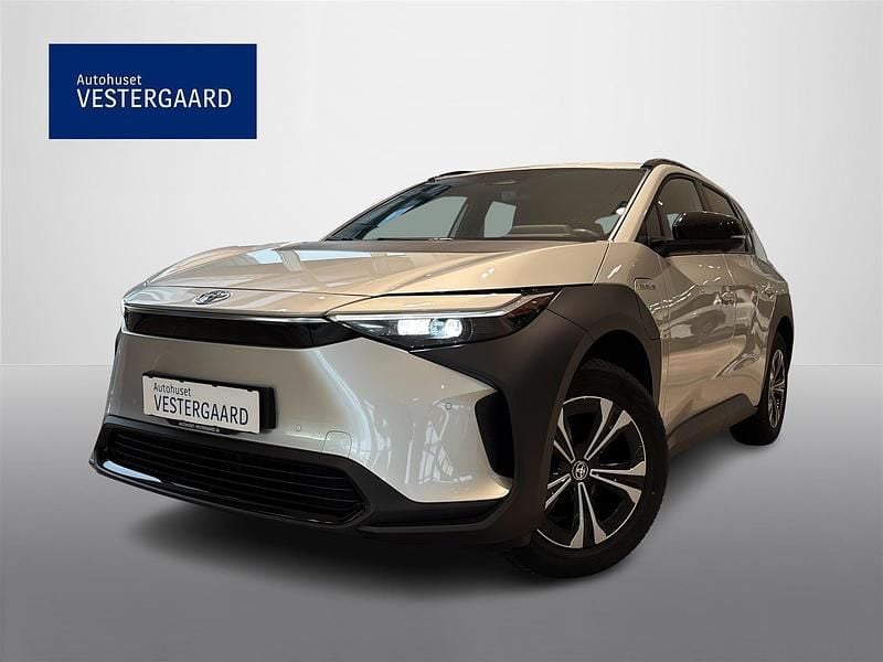 Sølv Brugt 2024 Toyota bZ4X Active SUV | 234.900 kr. (God pris) - Billede 1/4