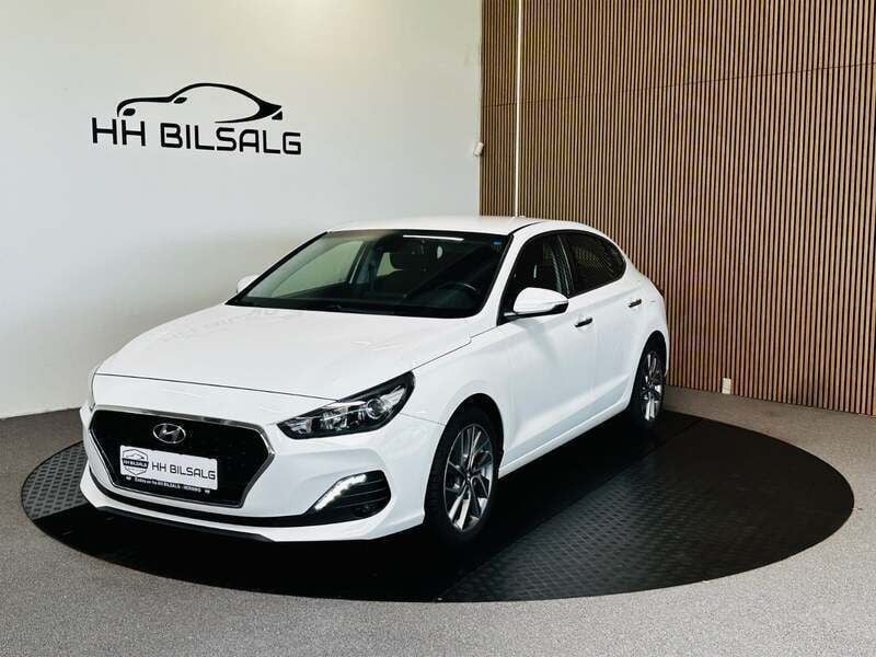 Hvid Brugt 2018 Hyundai i30 Premium Hatchback | 129.700 kr. (Fair pris) - Billede 1/4