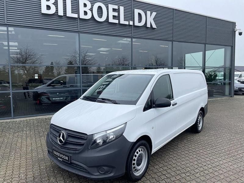 Hvid Brugt 2023 Mercedes Vito MPV | 269.800 kr. - Billede 1/3