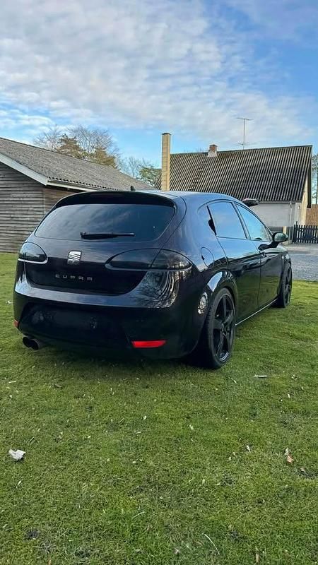 Brugt Seat Leon CUPRA 241 HK (177 kW) 2008 Hatchback