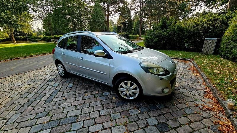 Gråmetal Brugt 2012 Renault Clio GrandTour Expression Stationcar | 34.900 kr. (God pris) - Billede 1/4