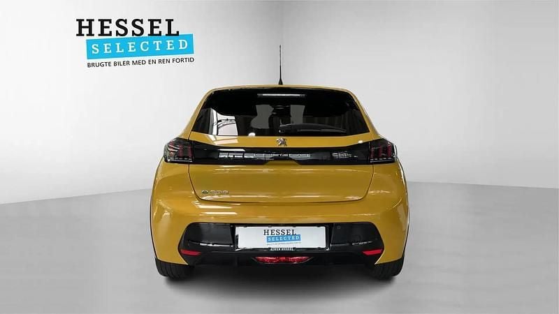 Brugt Peugeot e-208 Allure 100 kW (136 HK) 2023 Gul Hatchback