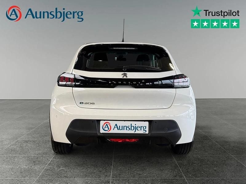 Brugt Peugeot e-208 Active 100 kW (136 HK) 2021 Hvid Hatchback