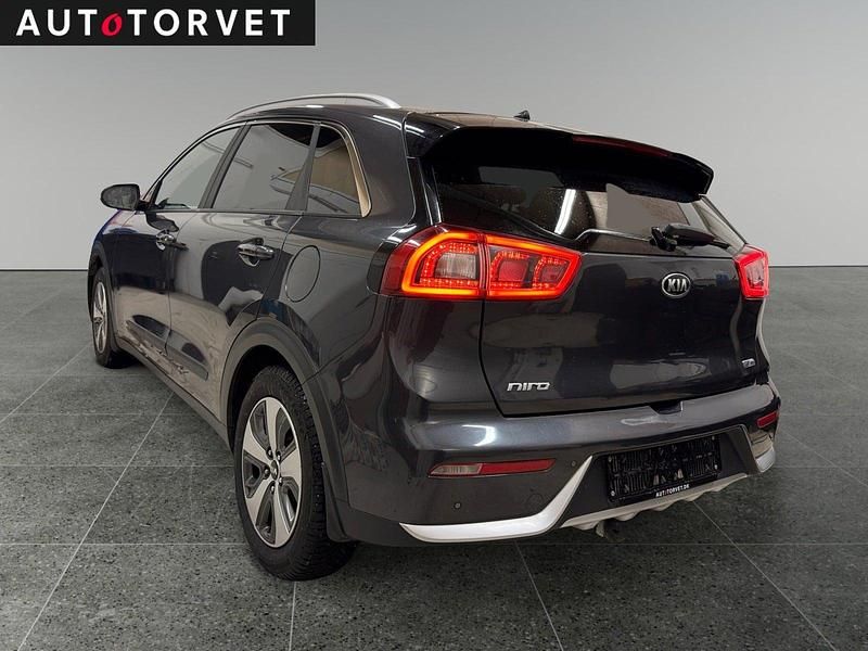 Brugt Kia Niro Comfort 141 HK (103 kW) 2017 Koksmetal SUV