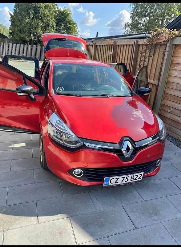 Rød Brugt 2014 Renault Clio IV Expression Hatchback | 33.000 kr. (God pris) - Billede 1/4