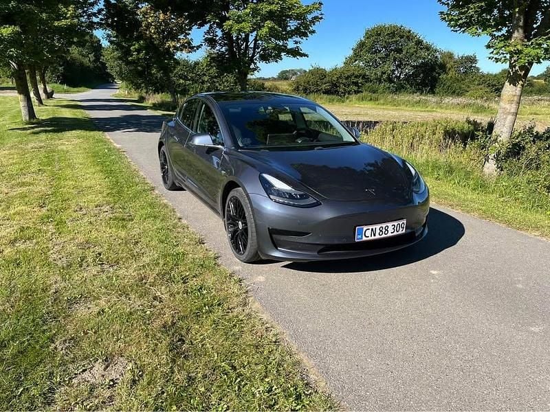 Brugt Tesla Model 3 Standard Range Plus 239 kW (325 HK) 2020 Grå Sedan