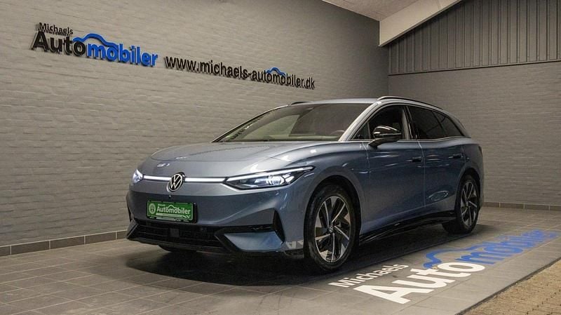 Blåmetal Brugt 2024 VW ID.7 Style Stationcar | 399.900 kr. - Billede 1/4