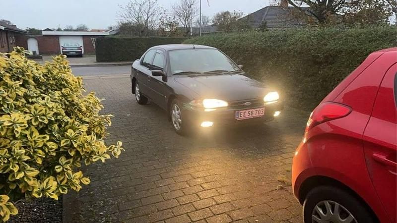 Brugt Ford Mondeo Celebration 1996 Sedan