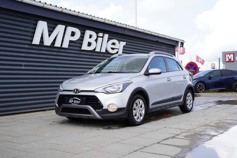Sølvmetal Brugt 2017 Hyundai i20 Active Cross Hatchback | 89.900 kr. (God pris) - Billede 1/4