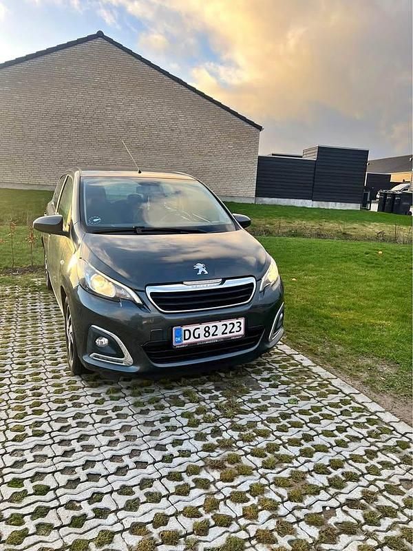 Grå Brugt 2019 Peugeot 108 Allure+ Hatchback | 73.999 kr. (Fair pris) - Billede 1/4