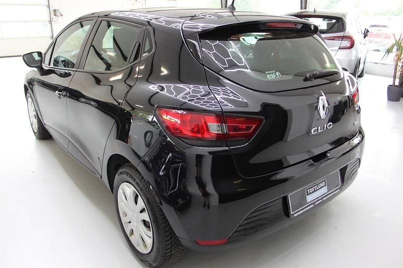 Brugt Renault Clio IV Expression 90 HK (66 kW) 2013 Sort Hatchback