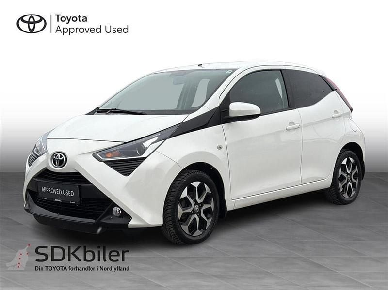 Hvid Brugt 2021 Toyota Aygo x-press Hatchback | 94.900 kr. (Fair pris) - Billede 1/3