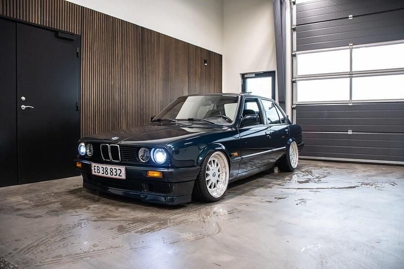 Grønmetal Brugt 1988 BMW 320 Sedan | 294.800 kr. - Billede 1/4