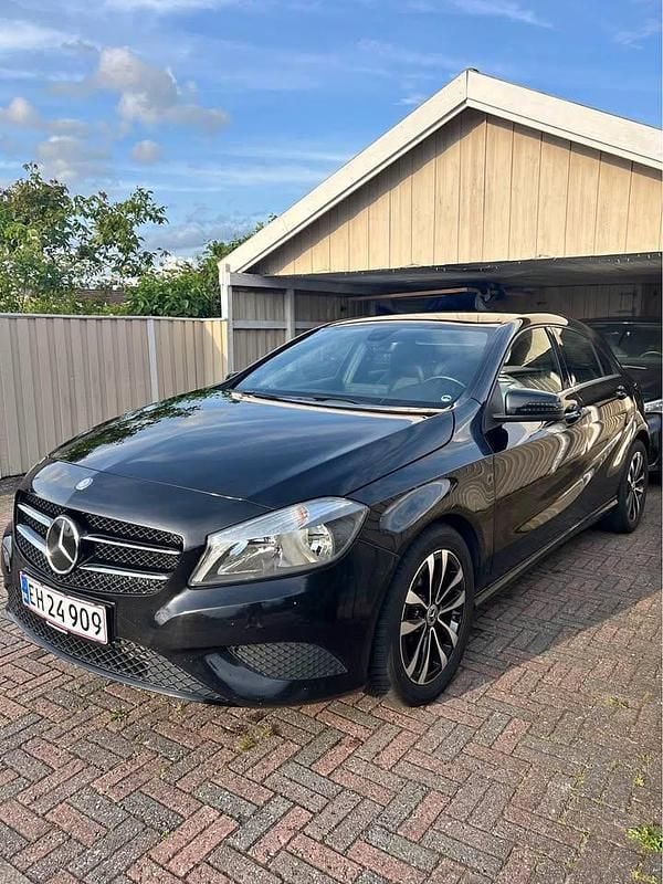 Sort Brugt 2012 Mercedes A180 Stationcar | 83.000 kr. - Billede 1/4