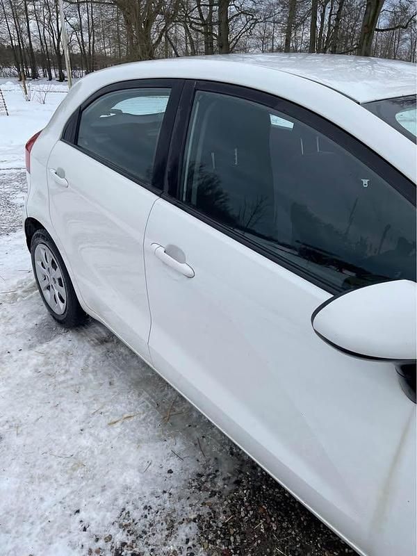 Brugt Kia Rio 75 HK (55 kW) 2013 Hvid MPV