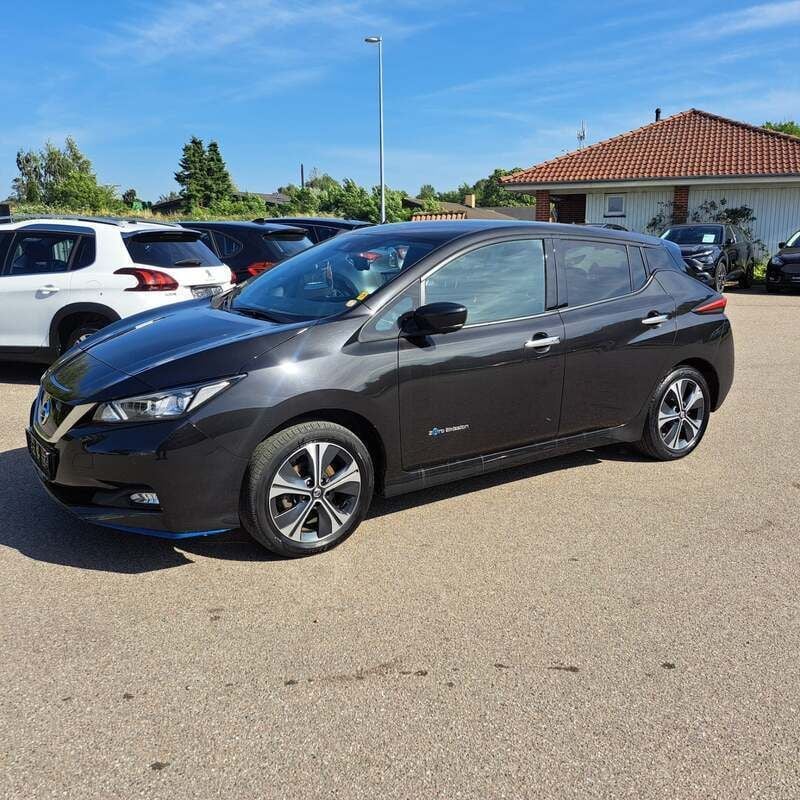 Sortmetal Brugt 2020 Nissan Leaf Tekna Hatchback | 124.900 kr. (Fair pris) - Billede 1/4