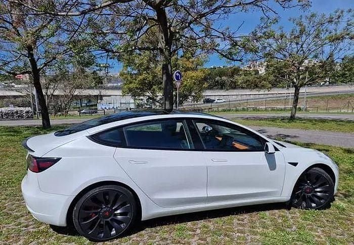 HVID Brugt 2022 Tesla Model 3 Long Range AWD Sedan | 161.500 kr. - Billede 1/8