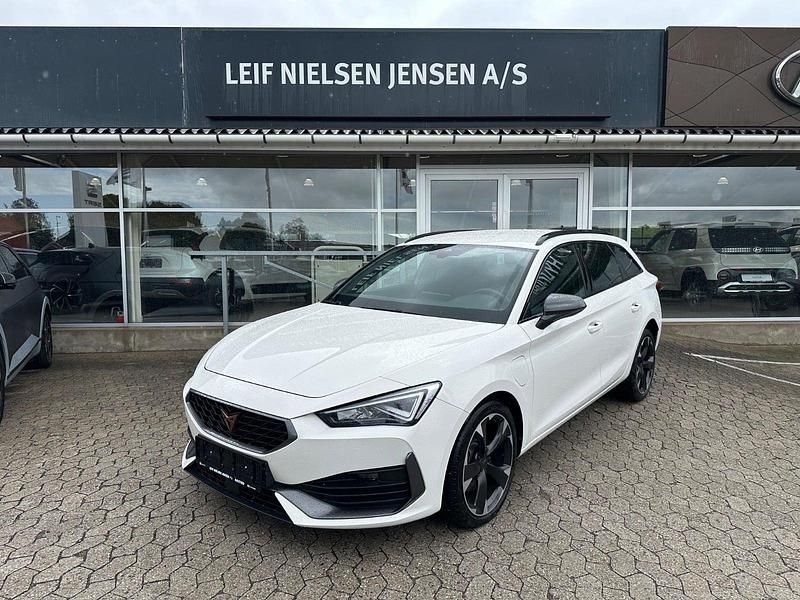 Hvid Brugt 2022 Cupra Leon Stationcar | 249.900 kr. (Lidt for dyr) - Billede 1/4