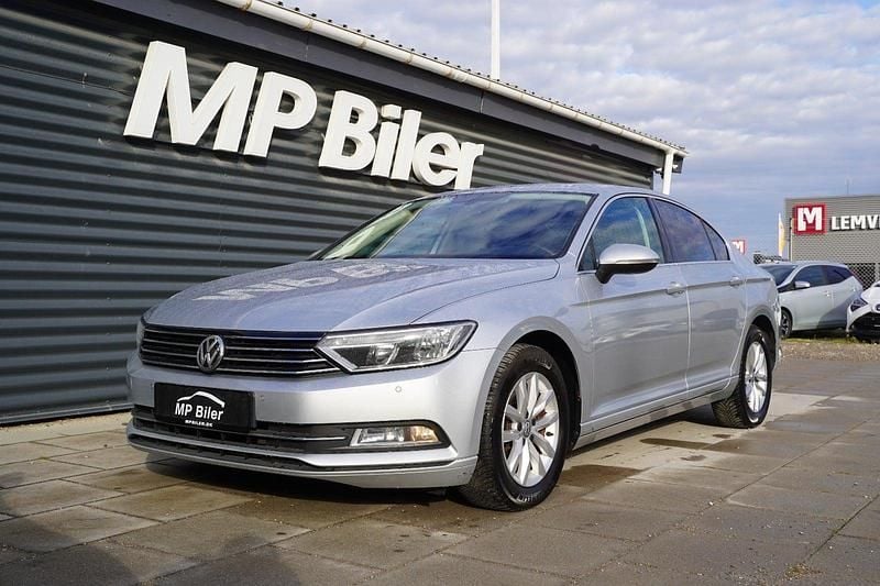 Sølvmetal Brugt 2017 VW Passat Comfortline Sedan | 129.700 kr. (God pris) - Billede 1/4