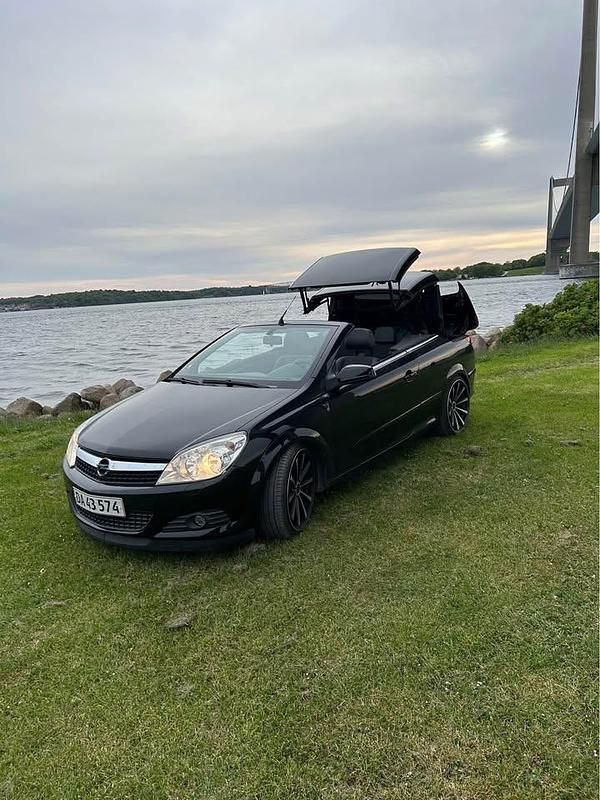 Brugt Opel Astra Cabriolet 200 HK (147 kW) 2007 Cabriolet