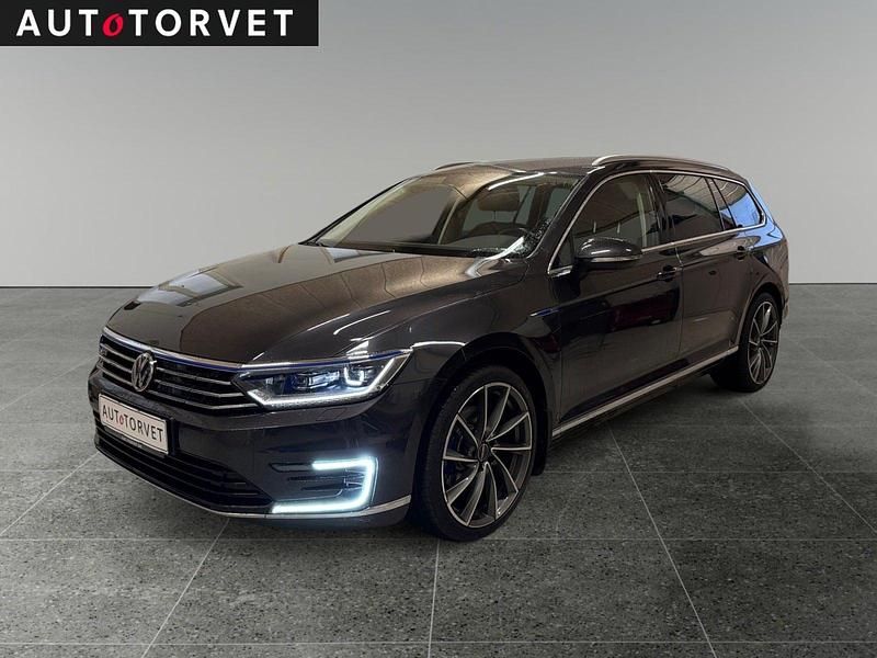 Koksmetal Brugt 2017 VW Passat Highline Stationcar | 154.700 kr. (Fair pris) - Billede 1/4